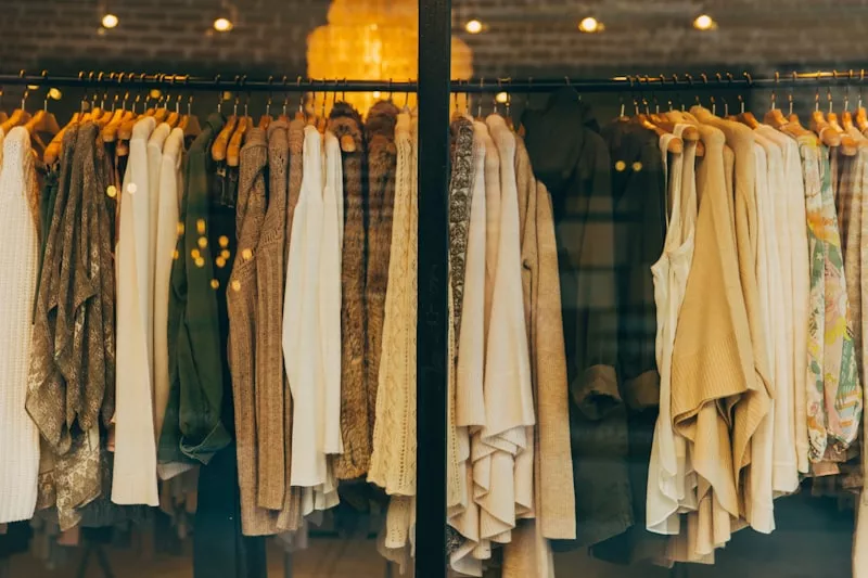 Pengecekan Pola dan Bahan Kain Fashion